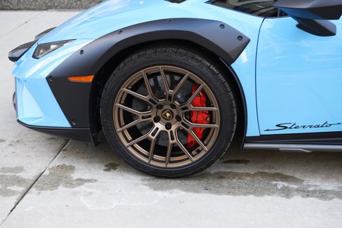 Used 2024 Lamborghini Huracan Sterrato image 19