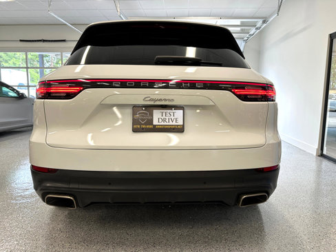 Used 2019 Porsche Cayenne image 16