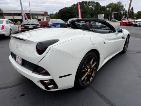 Used 2014 Ferrari California image 14