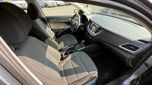 Used 2019 Hyundai Accent SE image 28