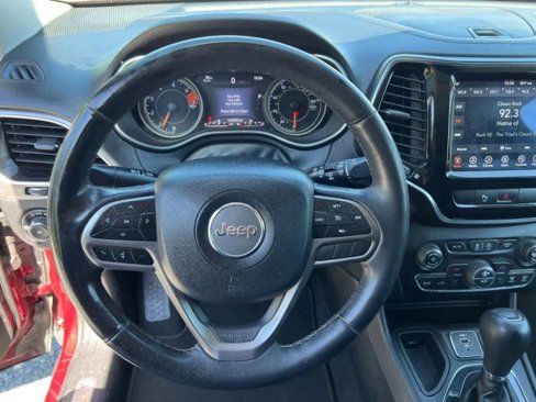 Used 2019 Jeep Cherokee Limited image 14