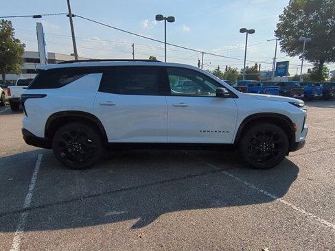 New 2026 Chevrolet Traverse RS w/ LPO, Floor Liner Package image 9