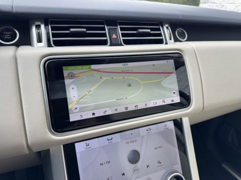 Used 2019 Land Rover Range Rover HSE image 30
