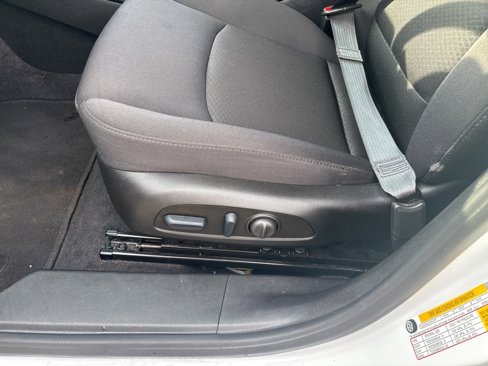 Used 2023 Chevrolet Malibu LS w/ Driver Confidence Package image 9