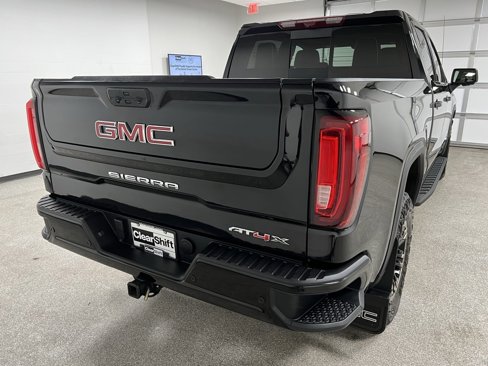 Used 2024 GMC Sierra 1500 AT4X image 12
