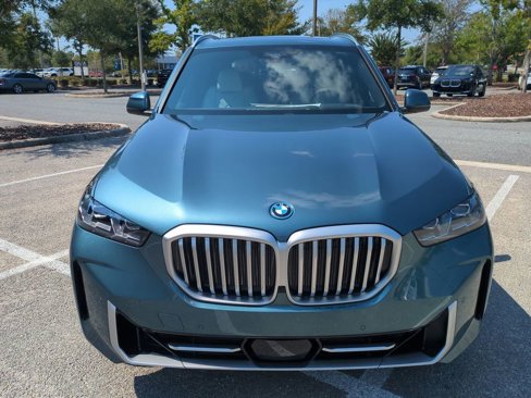 New 2026 BMW X5 xDrive50e image 9
