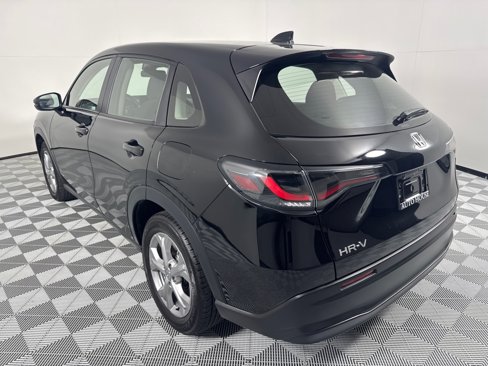 Used 2023 Honda HR-V LX image 8