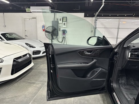 Used 2023 Audi Q8 Prestige image 21