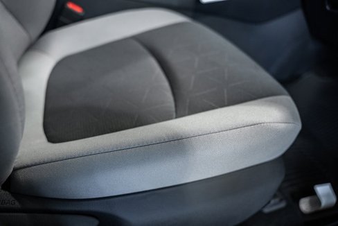 New 2025 Toyota RAV4 XLE image 34