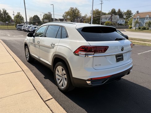 Used 2022 Volkswagen Atlas Cross Sport SE image 10
