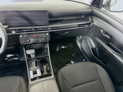 Certified 2025 Hyundai Tucson SE image 27