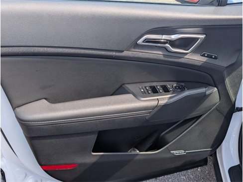 New 2026 Kia Sportage X-Line w/ X-Line Technology Package image 15