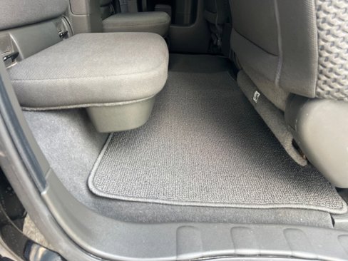 Used 2021 Nissan Frontier SV image 25