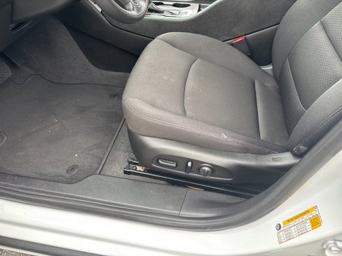 Used 2023 Chevrolet Malibu LS w/ Driver Confidence Package image 9