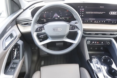 New 2025 Audi Q5 Premium Plus image 17
