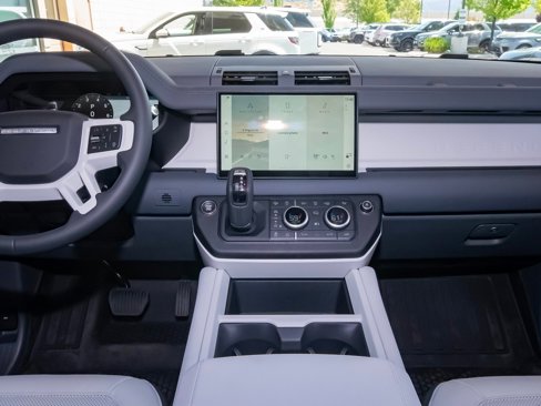 New 2025 Land Rover Defender 110 S image 25
