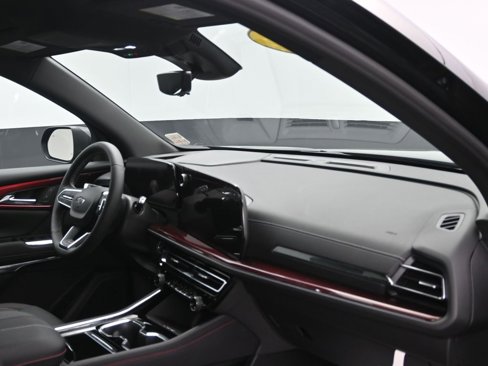 New 2026 Chevrolet Traverse Z71 w/ Driver Confidence Package image 10