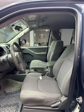 Used 2018 Nissan Frontier SV image 11