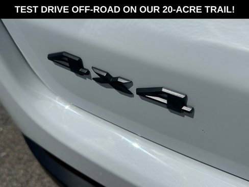 New 2025 Jeep Compass Trailhawk image 32
