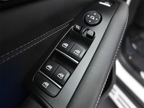 Used 2024 BMW X5 xDrive40i w/ Premium Package image 4