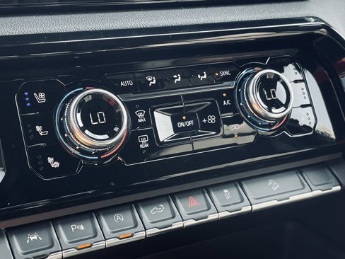 New 2026 GMC Sierra 1500 AT4 w/ AT4 Premium Package image 17