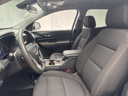Used 2023 GMC Acadia SLE w/ Driver Convenience Package image 8
