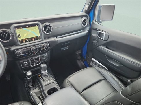 Used 2022 Jeep Wrangler Unlimited Sahara image 17