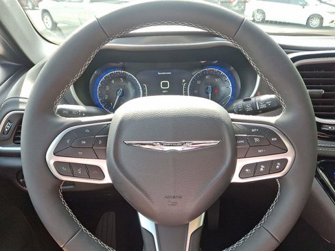 New 2026 Chrysler Pacifica Select image 10