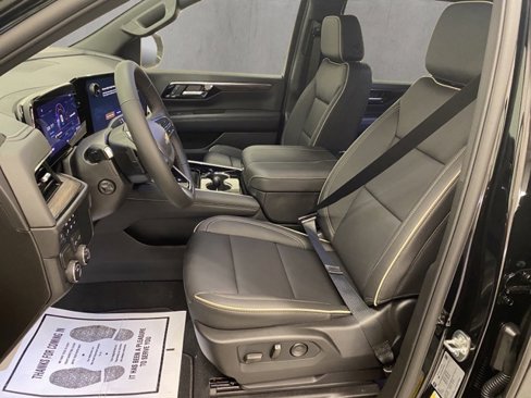 New 2026 Chevrolet Suburban Premier image 11