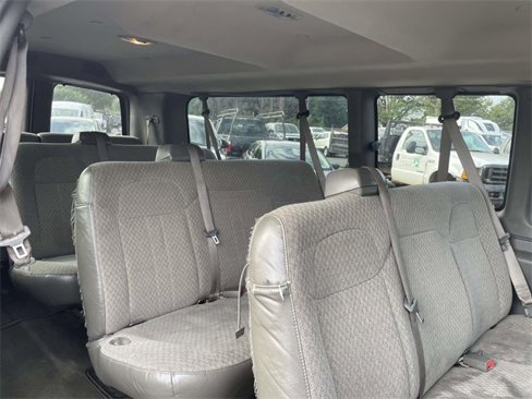 Used 2017 Chevrolet Express 3500 LT w/ LT Preferred Equipment Group image 6