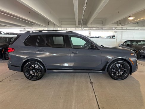 New 2026 BMW X7 M60i image 3