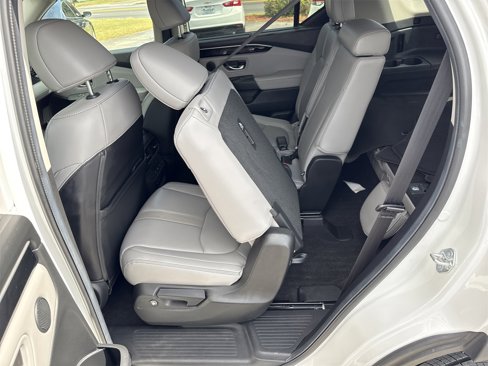 Used 2024 Honda Pilot EX-L image 11