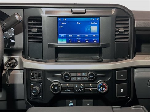 New 2026 Ford F350 4x4 Crew Cab DRW Super Duty image 8
