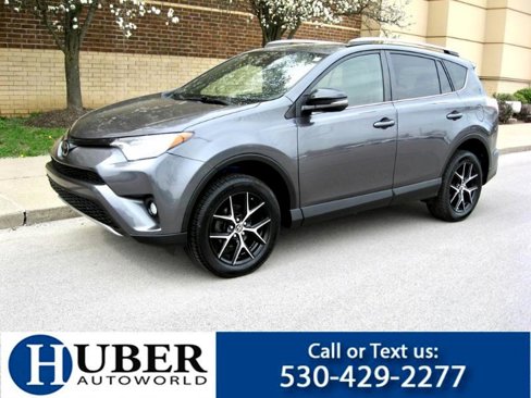 Used 2018 Toyota RAV4 SE image 1