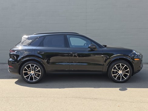 New 2025 Porsche Cayenne image 10