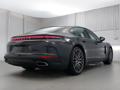 New 2025 Porsche Panamera 4 image 7