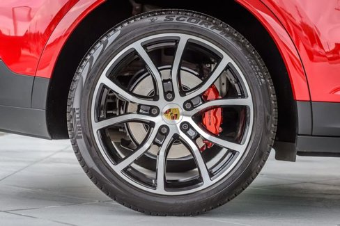 Used 2021 Porsche Cayenne image 15