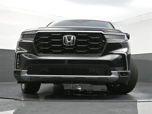 Used 2024 Honda Pilot Touring image 29