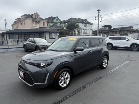 Used 2023 Kia Soul LX w/ Option Group 015 image 1