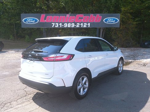 Used 2023 Ford Edge SE image 3