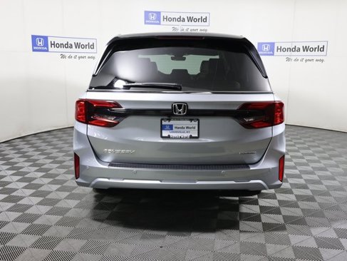 New 2026 Honda Odyssey Touring image 5