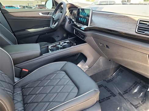 New 2025 Volkswagen Atlas SEL Premium R-Line image 18