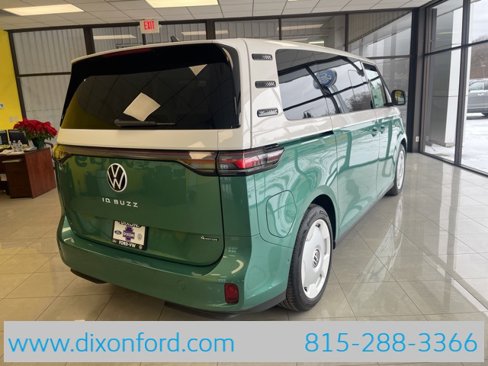 New 2025 Volkswagen ID. Buzz 1st Edition image 8