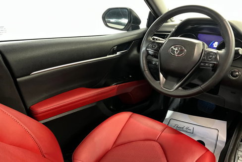 Used 2023 Toyota Camry XSE w/ Navigation Package image 11