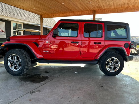 Used 2018 Jeep Wrangler Unlimited Sahara w/ Dual Top Group image 5