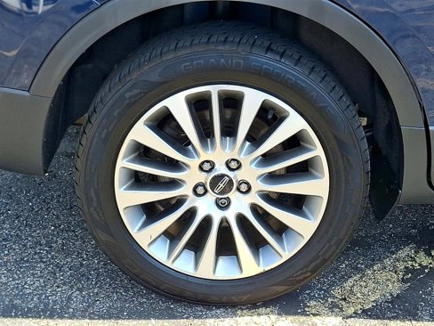 Used 2017 Lincoln MKC Reserve w/ Lincoln MKC Climate Package image 9