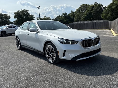 Used 2024 BMW 530i image 7