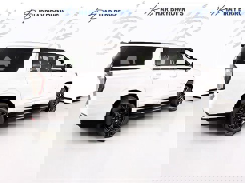 New 2025 Chevrolet Suburban Premier image 36