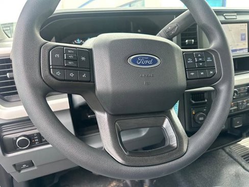 New 2025 Ford F550 4x4 Regular Cab Super Duty image 14