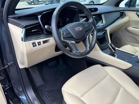 Used 2019 Cadillac XT5 FWD image 17
